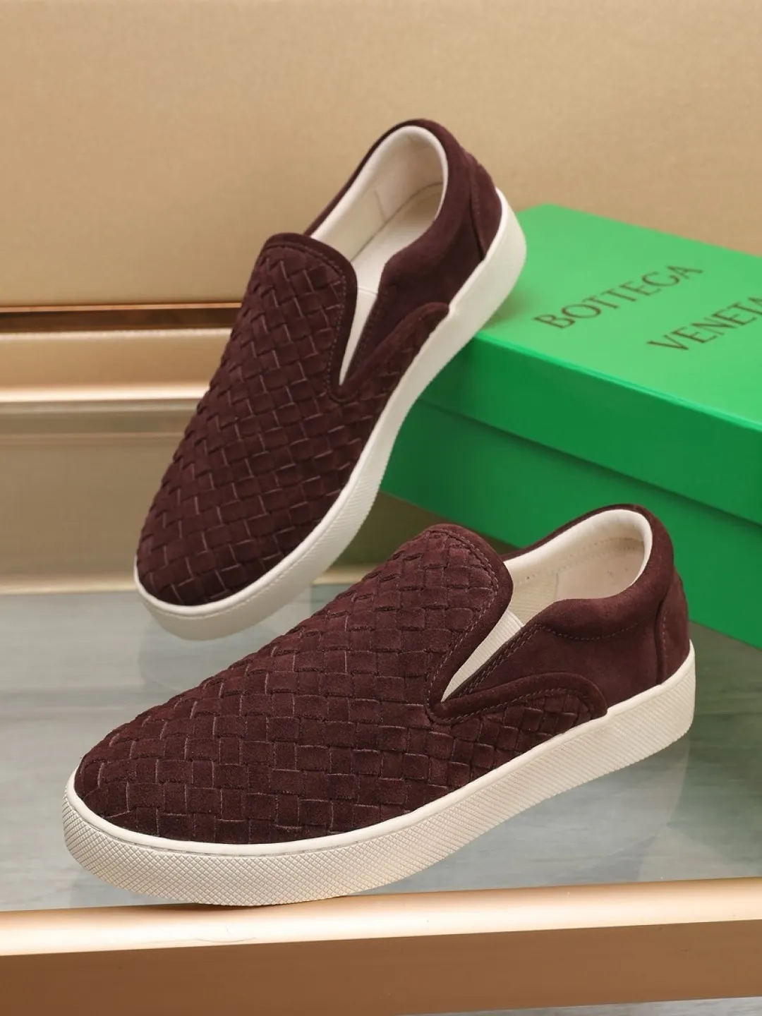 Men's men's shoes 💰Men's shoes 💰440💰🔥[BV] series of top purchasing agents 🔍Imported first-layer cowhide woven surface, cowhide foot pads lining environmentally friendly ♻️Does not fade, 💪Sole: Rubber combination original factory special original outsole ⚠Original and single goods 🔍🔍You can come in and out at will, welcome to compare ⚠Number of sizes: 38-44